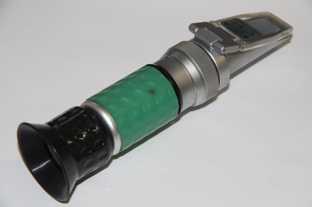 VEE GEE CTX-1 Handheld Refractometer