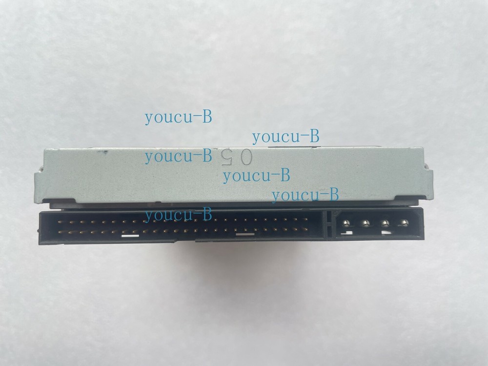 Fujitsu magneto-optical disk drive MO MCC3064SS 640M SCSI interface 50-pin