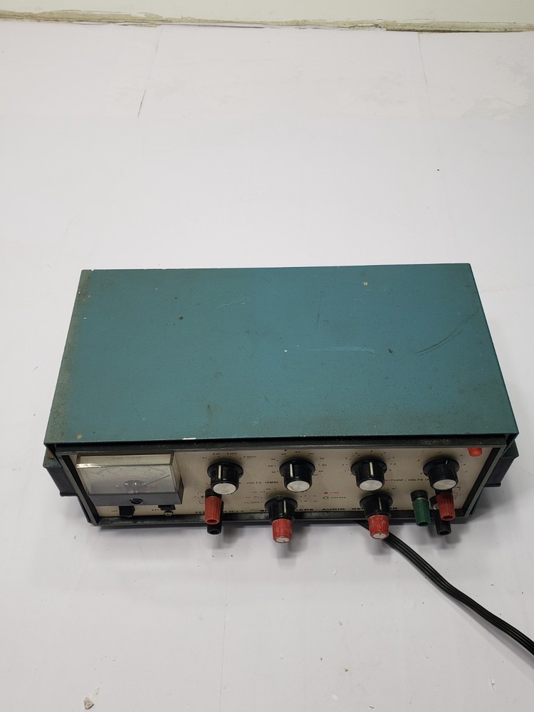 Heathkit Model IG-5218 Sine-Square Audio Generator 6 Watts Powers On Untested