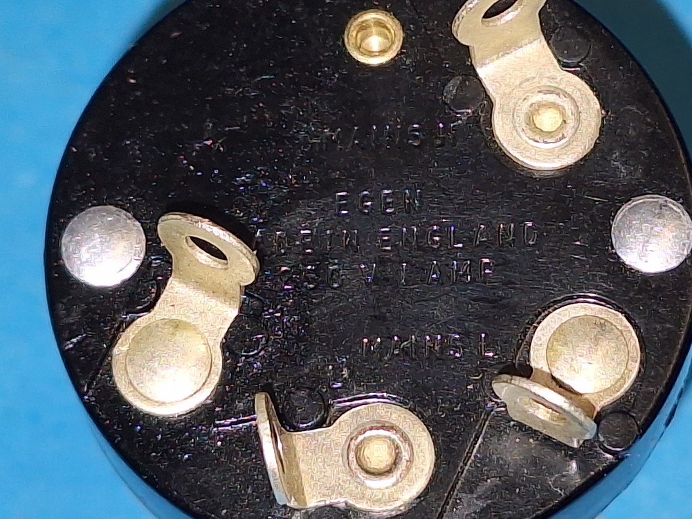 Rotary switch ~ Double Pole on/off ~ Panel mounted 250v AC @ 1A ~ Egan