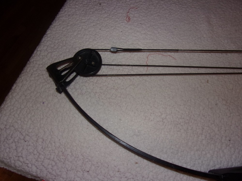 Vintage Ben Pearson Compound Bow