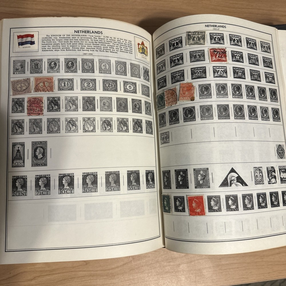 🌟 Standard World Harris Masterwork Stamp Albums Collection w/Stamps Please Read