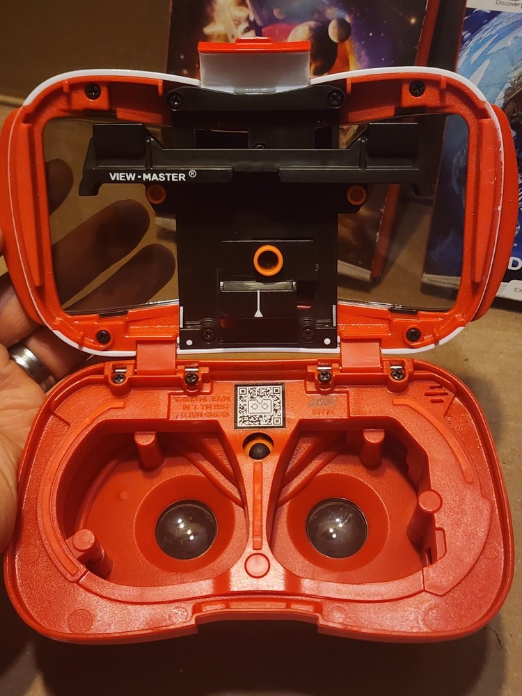 Mattel View Master Virtual Reality Headset +Experience Pack Underwater + Space