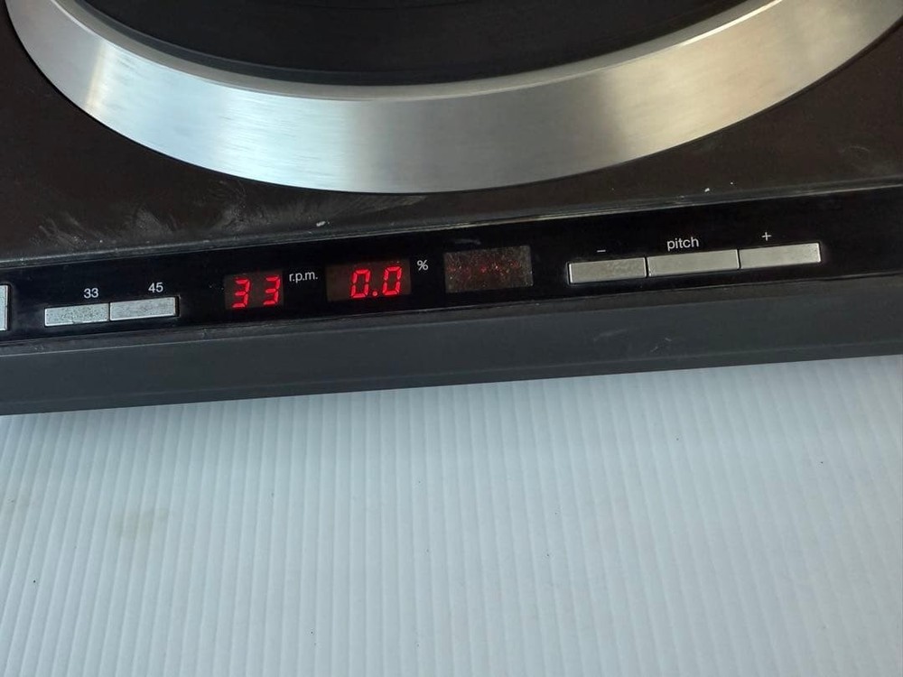 Junk Technics SL-1400MK2 Direct Drive Automatic Turntable Record Player