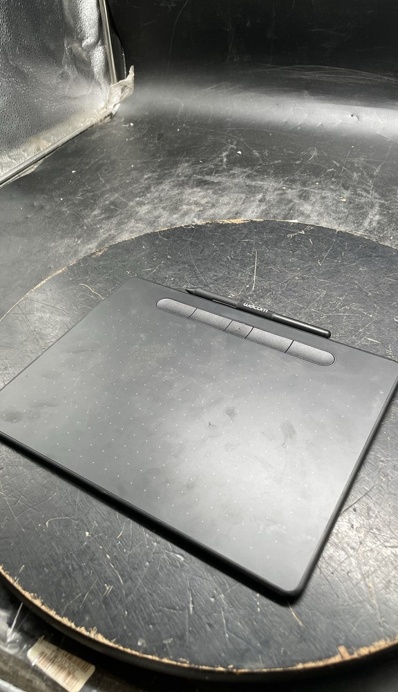 Wacom Intuos CTL-6100WL Wireless Bluetooth Graphic Tablet for Drawing