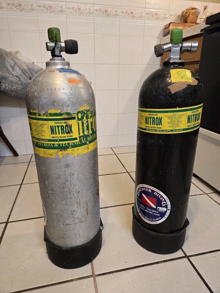 Two Luxfer s100 aluminum scuba tanks