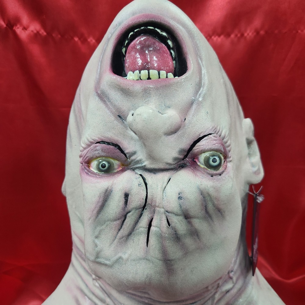 Death Studios Collection Upside Down - Trick or Treat Studios