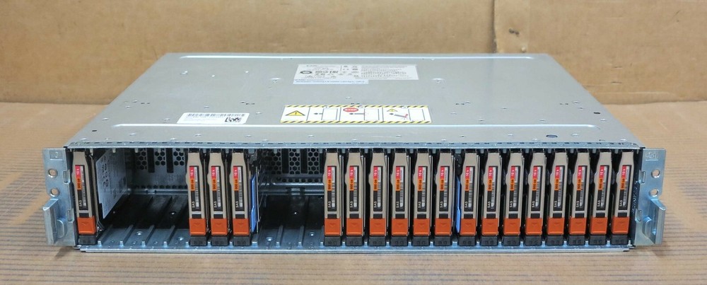 EMC SAE 2U Expansion Storage Array 3x 200GB SSD 20x 900GB 2.5" 2x SAS Controller