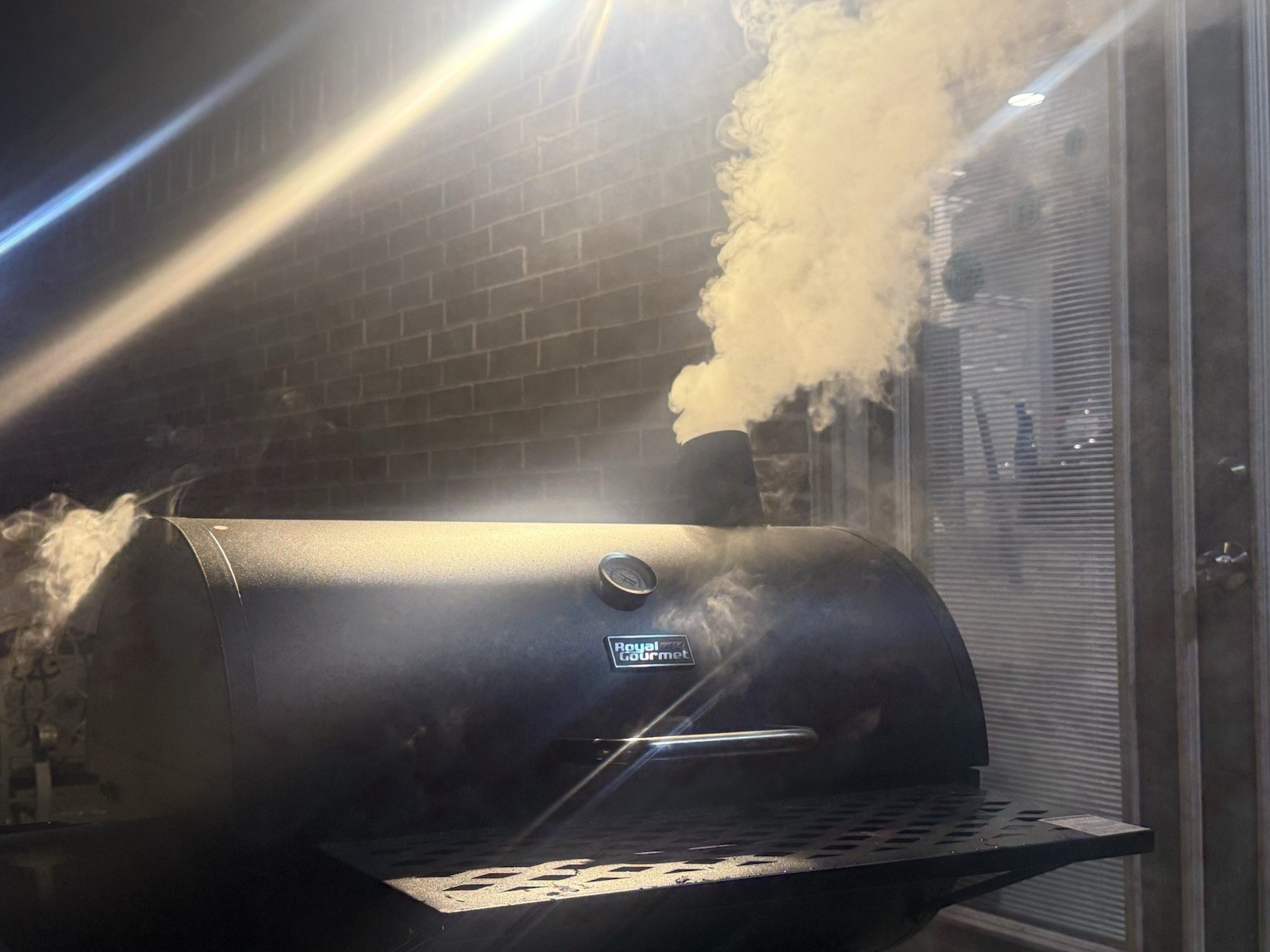 BBQ Mesquite Wood Chunks-Raw Smoking Wood for Grilling Or Smoking. About 28 Lbs