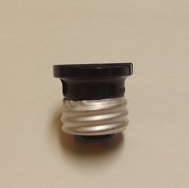 BLACK MEDIUM BASE SOCKET TO OUTLET ADAPTER NEW 48717JB