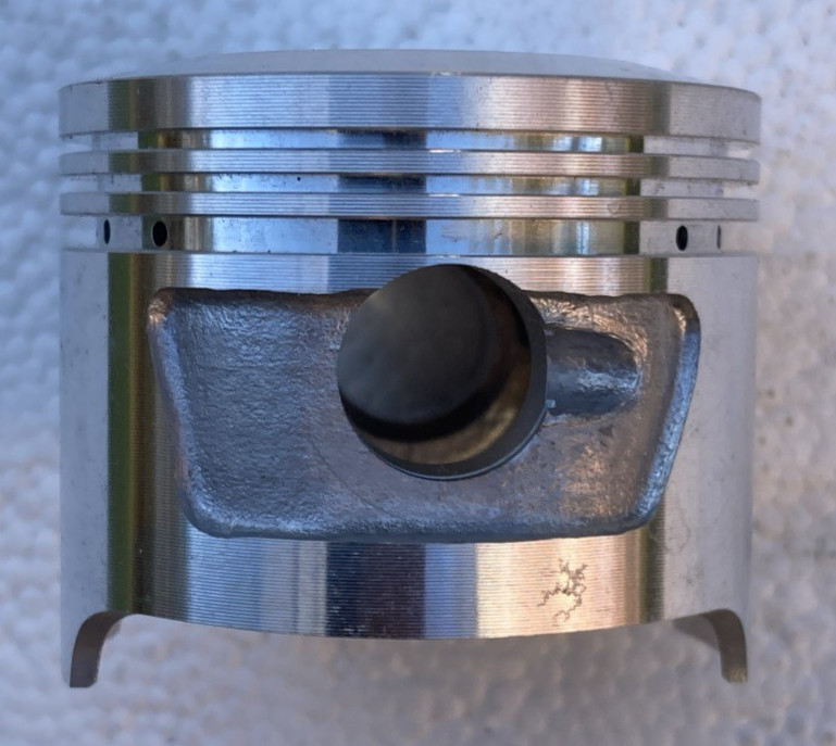 BRP Piston DS-90 V13100CJF010 #1986