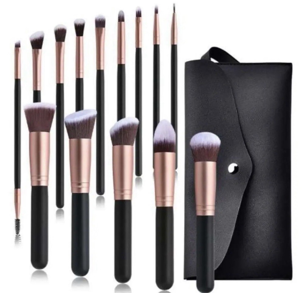 Make Up Brush Set 14pcs with 1 Make Up Sponge.