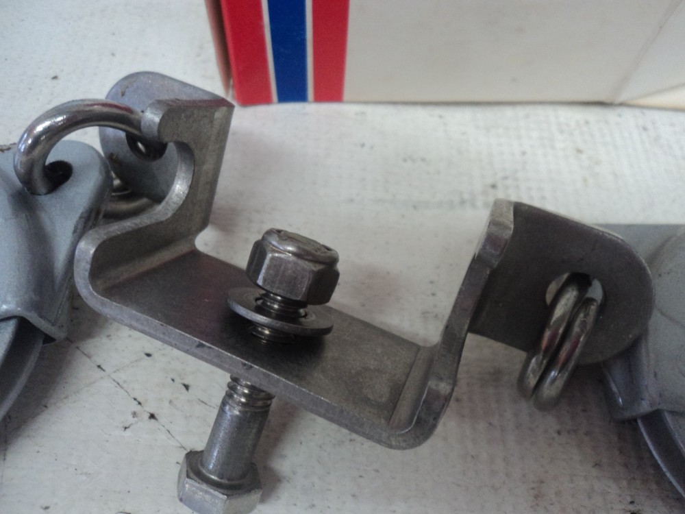 Johnson Evinrude cable steeroing adaptor 379568