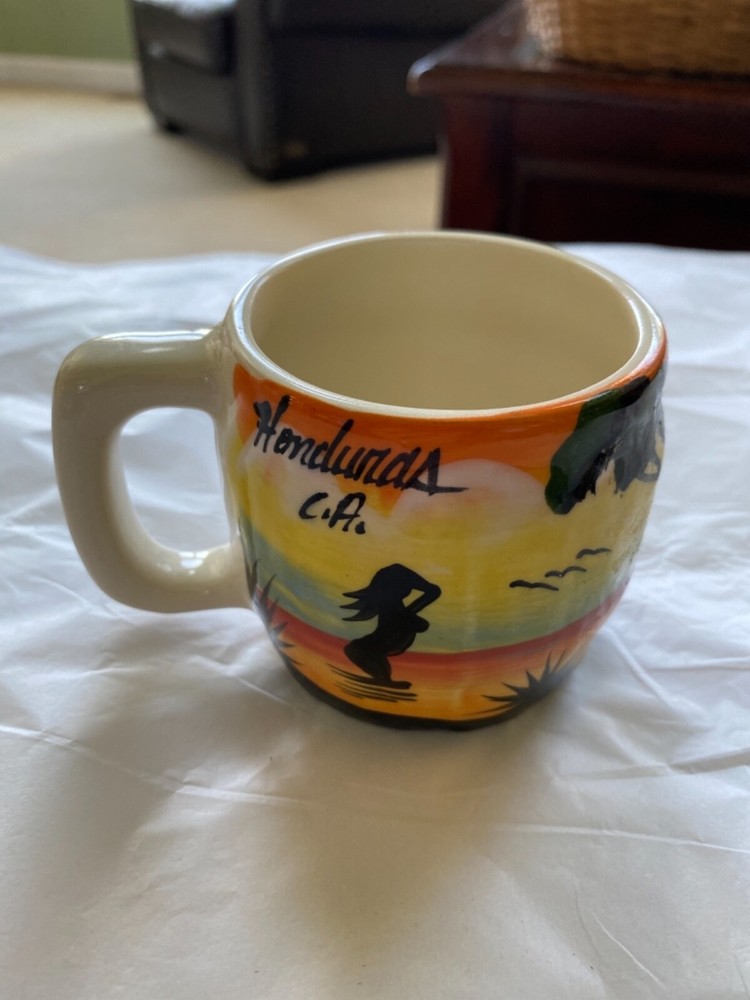 HONDORAS C.A. SMALL COFFEE MUG BEACH SCENE