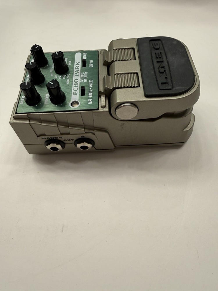 Line 6 Tone Core Echo Park Digital Delay Guitar Effect Pedal + Original Box