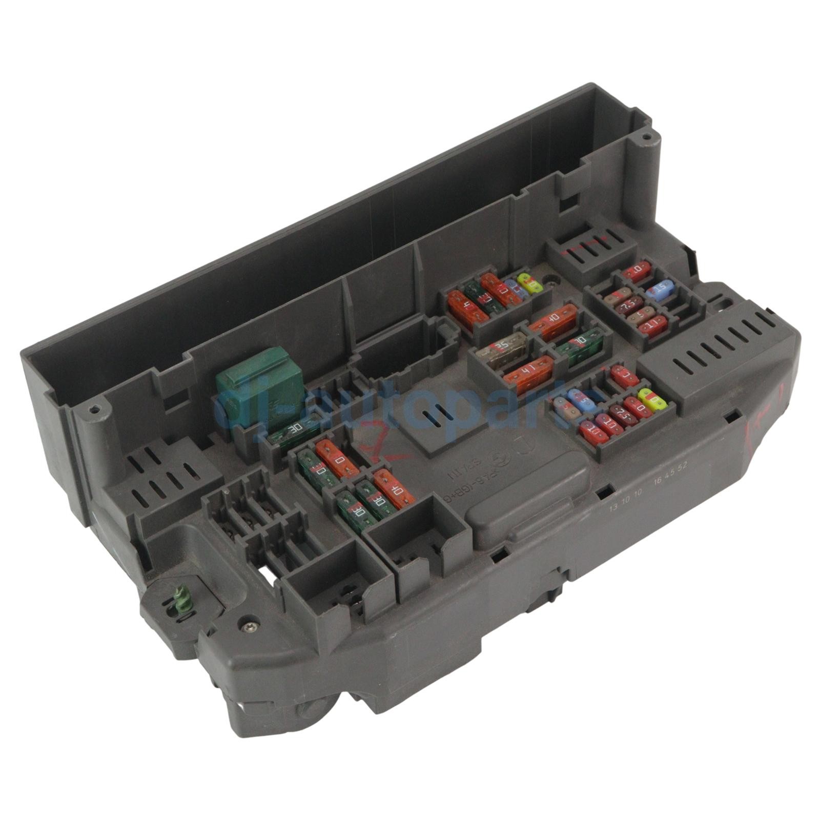 Front Power Distribution Junction Fuse Box 61149145115 For BMW X5 X6 E70 E71 E72