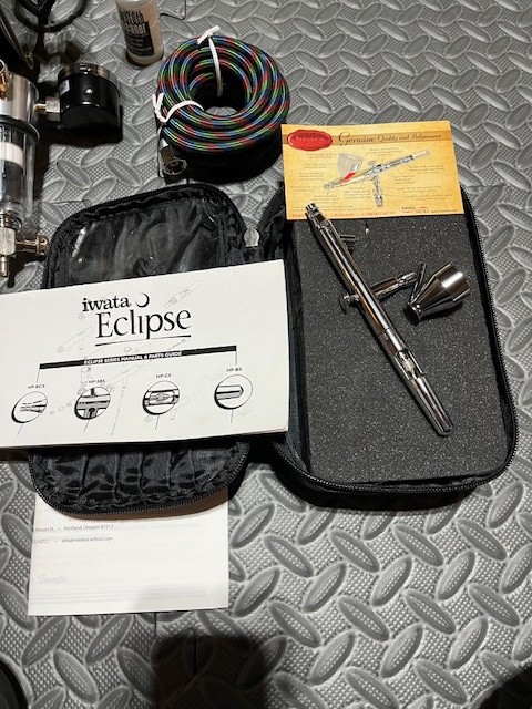 Iwata smart jet compressor and Iwata Eclipse airbrush