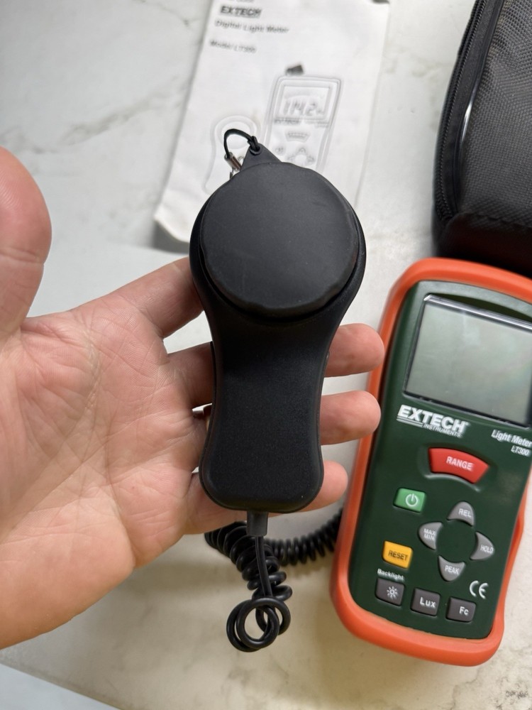 Extech LT300 Digital Light Meter
