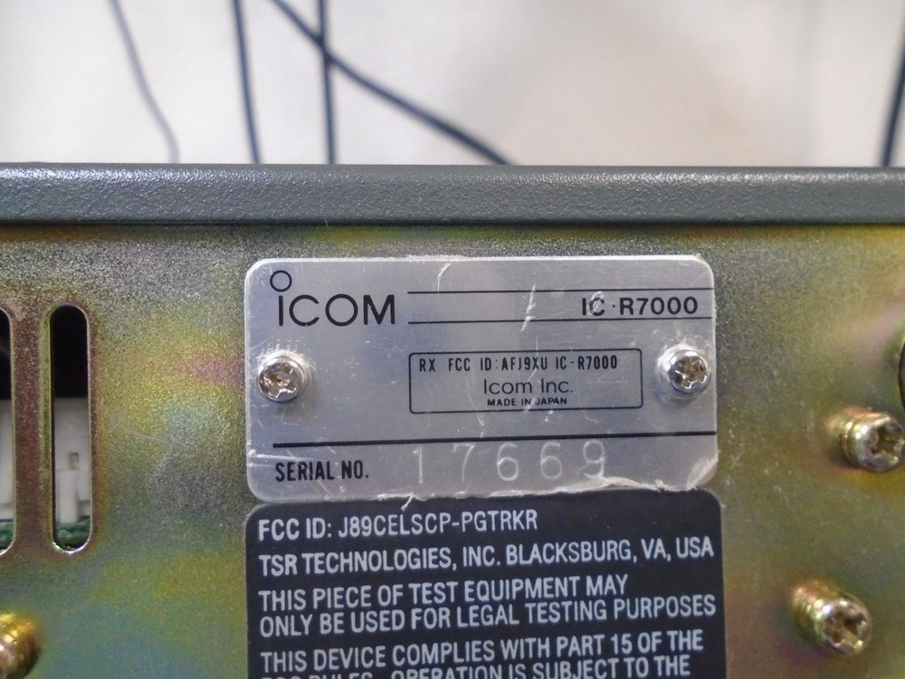 ICOM IC-R7000 Communications Receiver