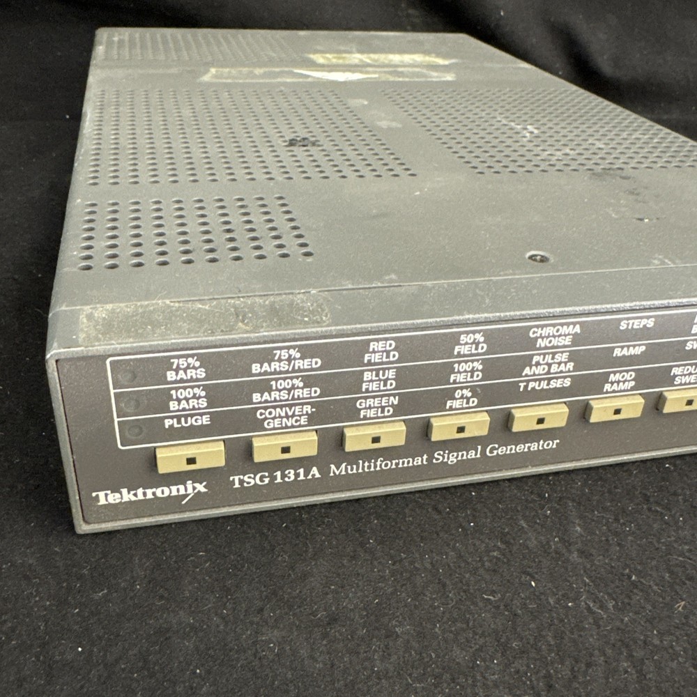 Tektronix TSG 131A Multiformat Signal Generator
