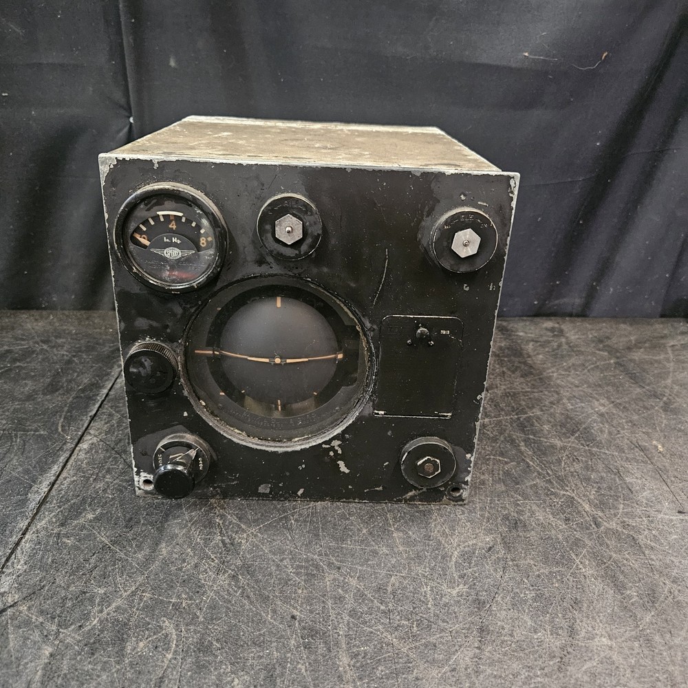 Vintage Sperry GyroScope Gyro Compass Horizon Indicator