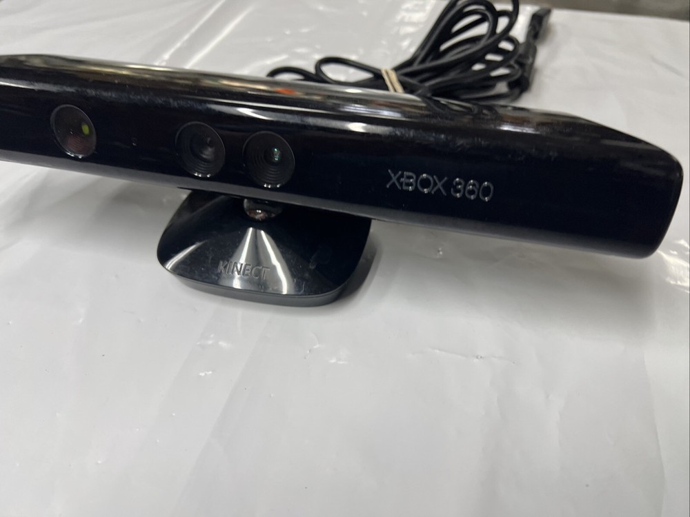 Microsoft Xbox 360 Kinect Sensor - Black