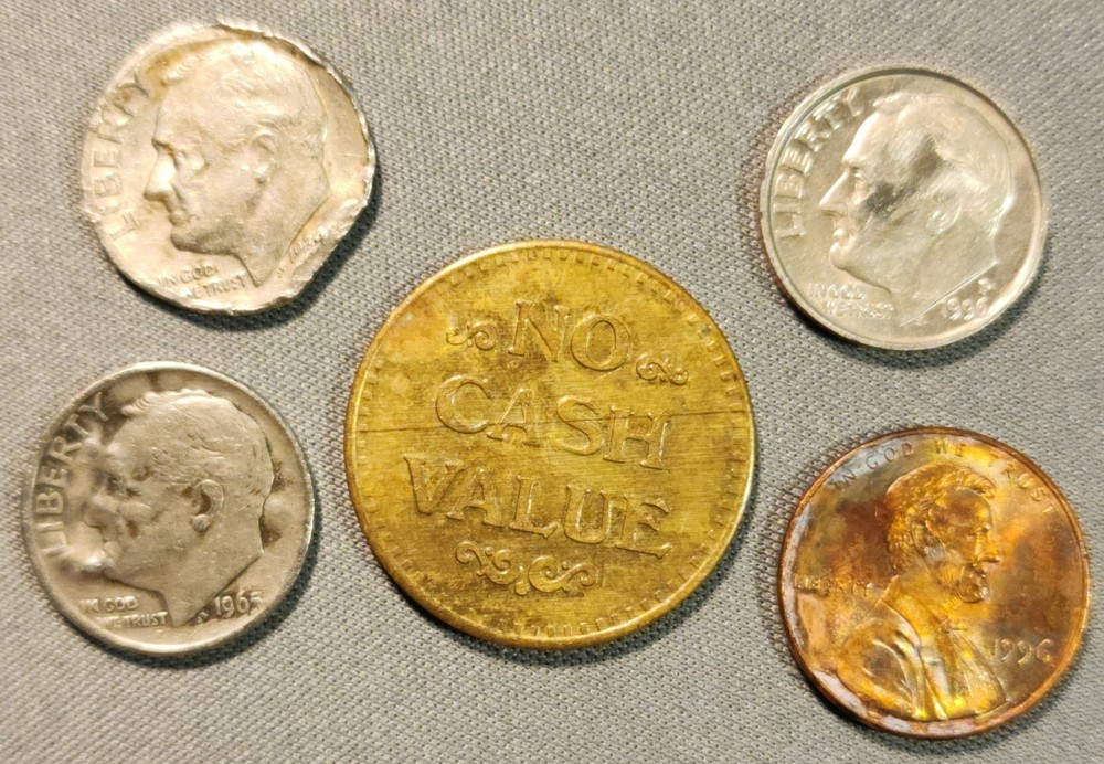 JUNK DRAWER, MISC LOT 13 COINS