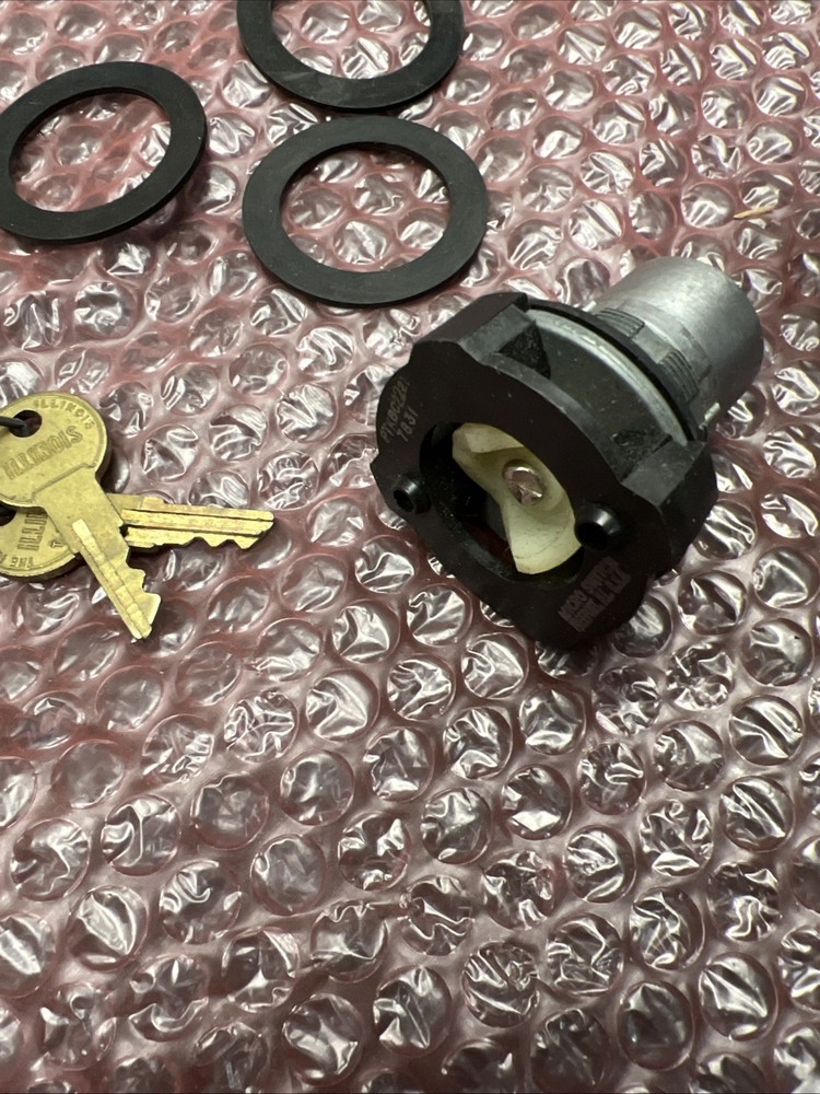 Micro Switch PTKBC2221 Selector Key OPR 2 POS MAINT