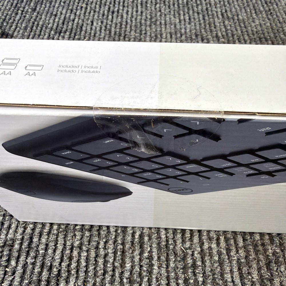 NEW Dell Wireless Keyboard and Mouse KM3322W