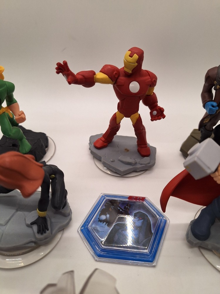 Disney infinity Marvel figures Lot 11 Items