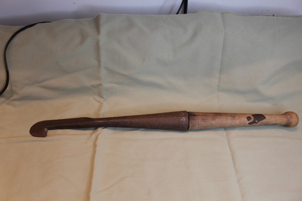 Flensing Tool 26 inches long nice handle