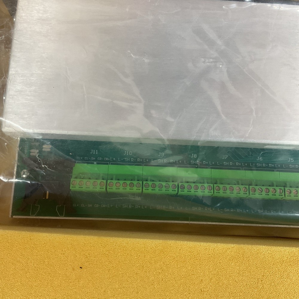 Zercom Corporation 10 Zone Patch Switch Speaker Selection Panel - Factory Sealed