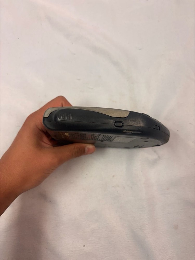 Sony Discman D-E301 ESP Digital Mega Bass Portable CD Player