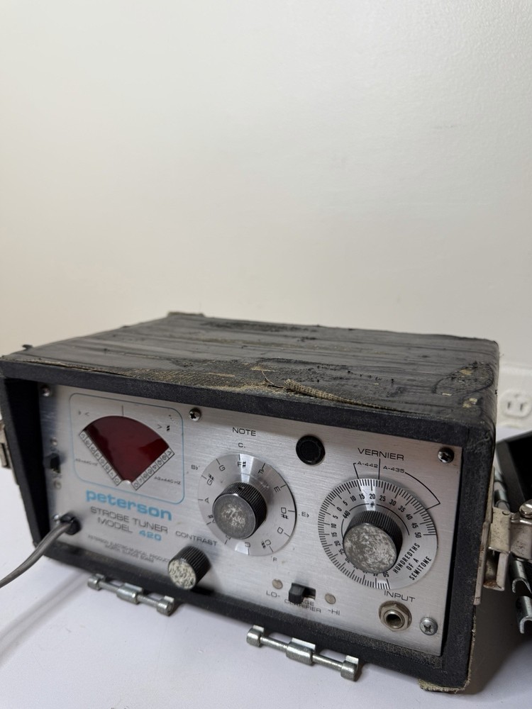 Peterson Model 420 Strobe Tuner – Pro Studio – McGale Archive