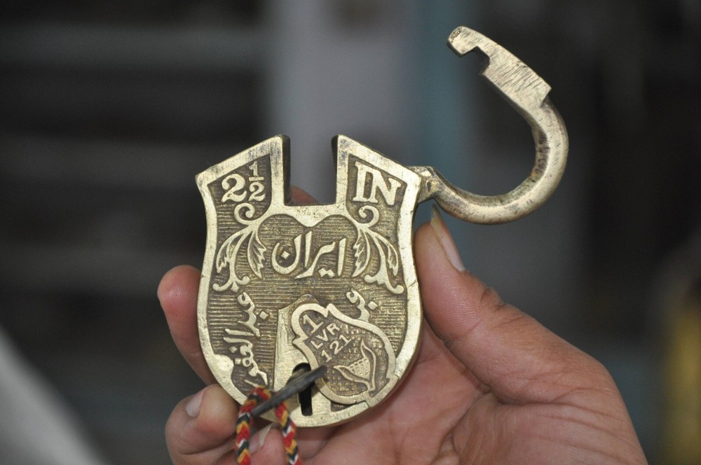 Vintage Brass Handcrafted Lines Engraved Solid Padlock