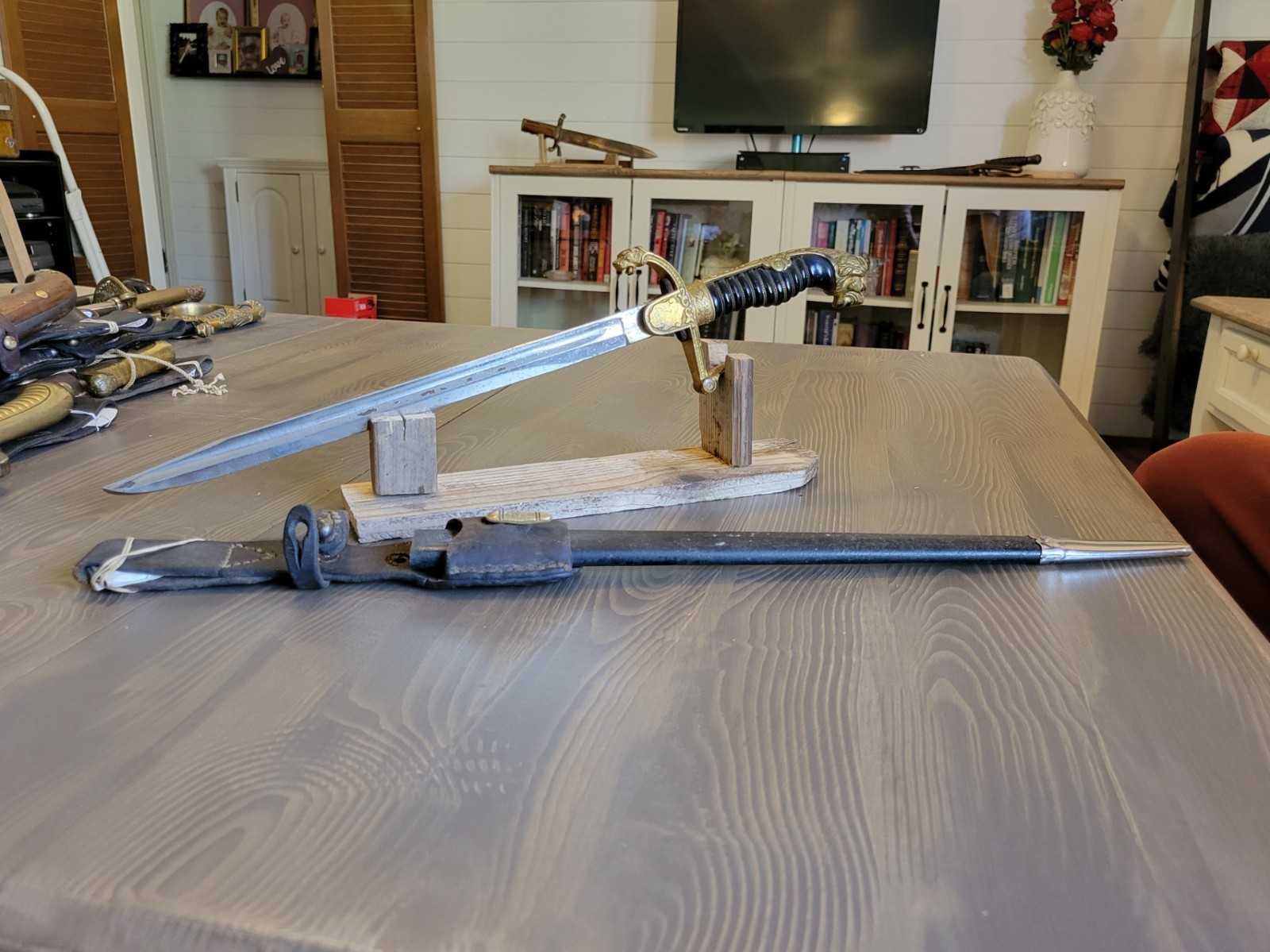 Baron Modified German WWI Lion's Head Saber Dagger Sheath