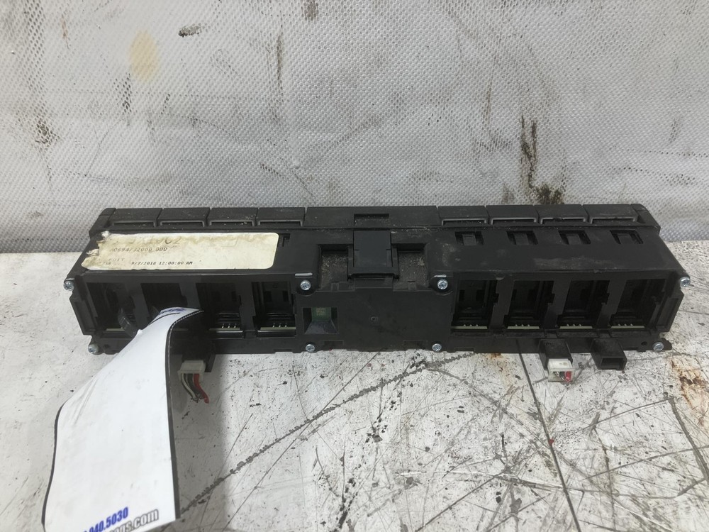 2018-2027 Freightliner CASCADIA SWITCH Dash Panel - Used