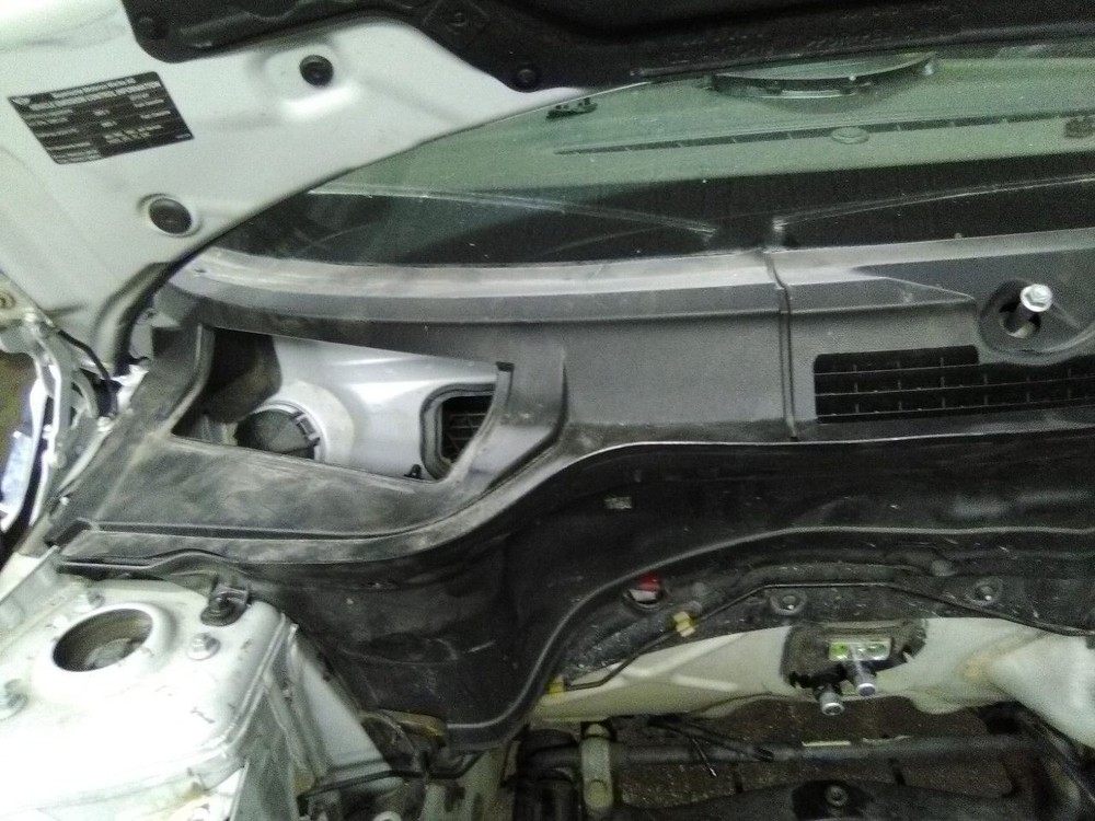 .15 Mini Cooper Cowl Vent Panel
