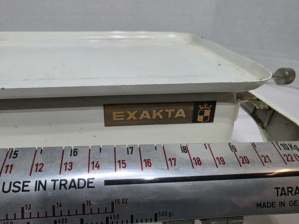 EXACTA Manual Weight Scale White w/Tray Germany
