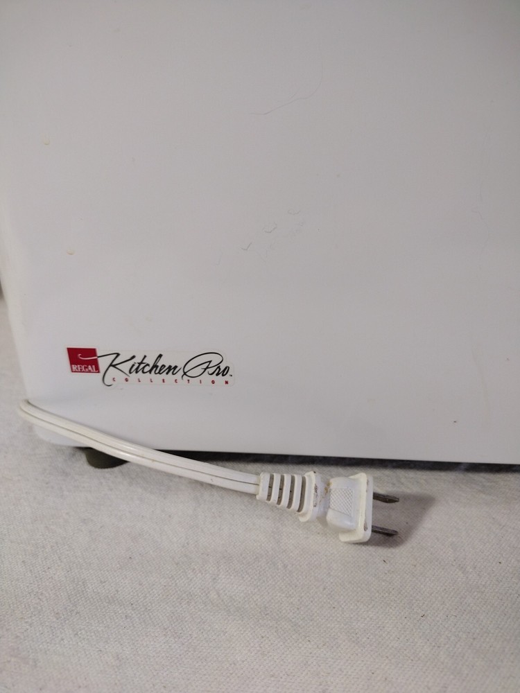 Regal Kitchen Pro Breadmaker Model K6743 Kitchen Appliance Auto Bread Machine