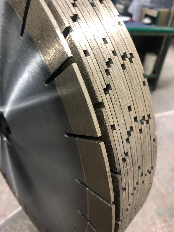 14" Infinity V3 Silent Core Blade