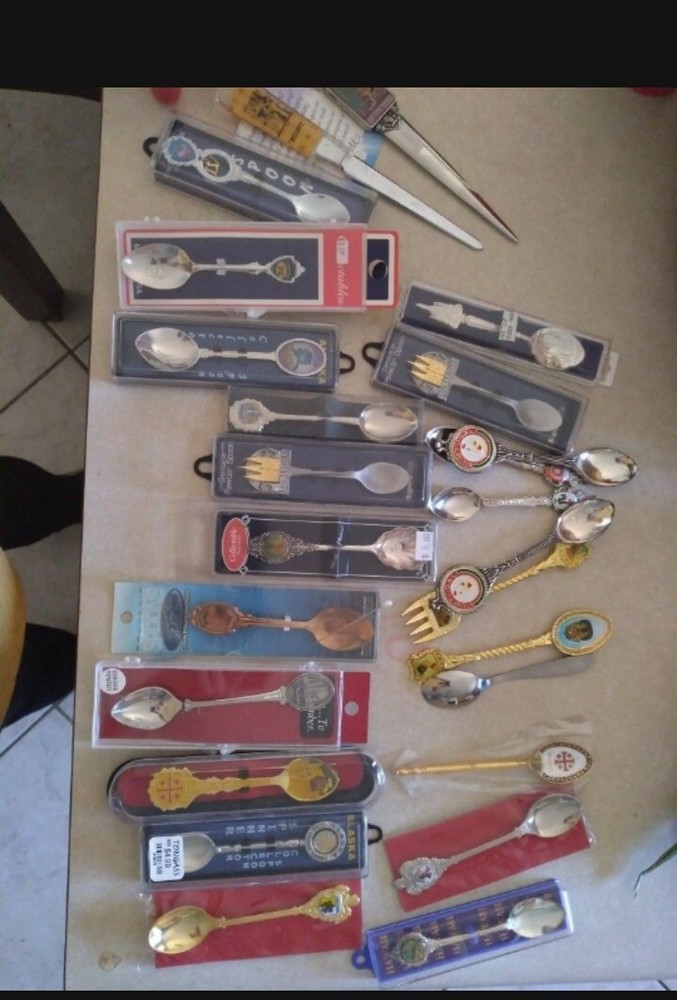 collectible souvenir spoons lot