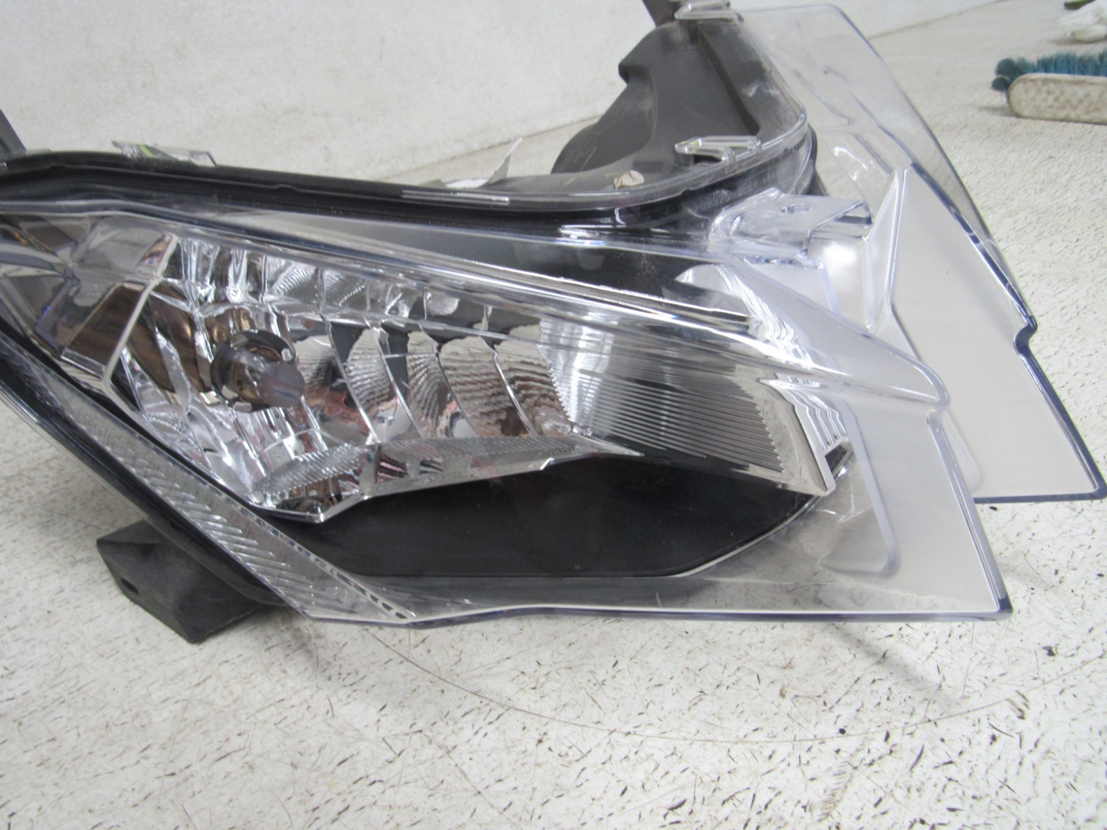 19 SKI DOO FREERIDE G4 850 E-TEC GEN 4 HEADLIGHT HEAD LIGHT LAMP STOCK #0124