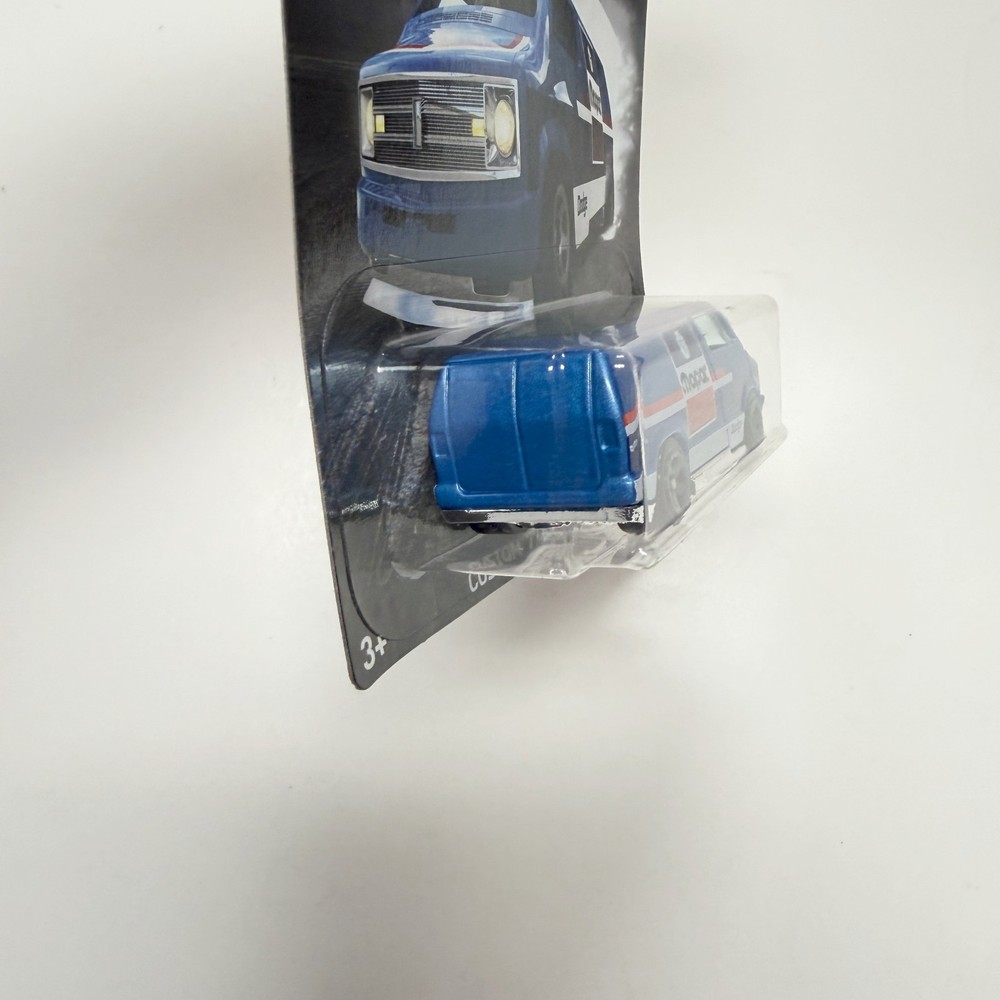 Hot Wheels Mopar Series Custom '77 Dodge Van
