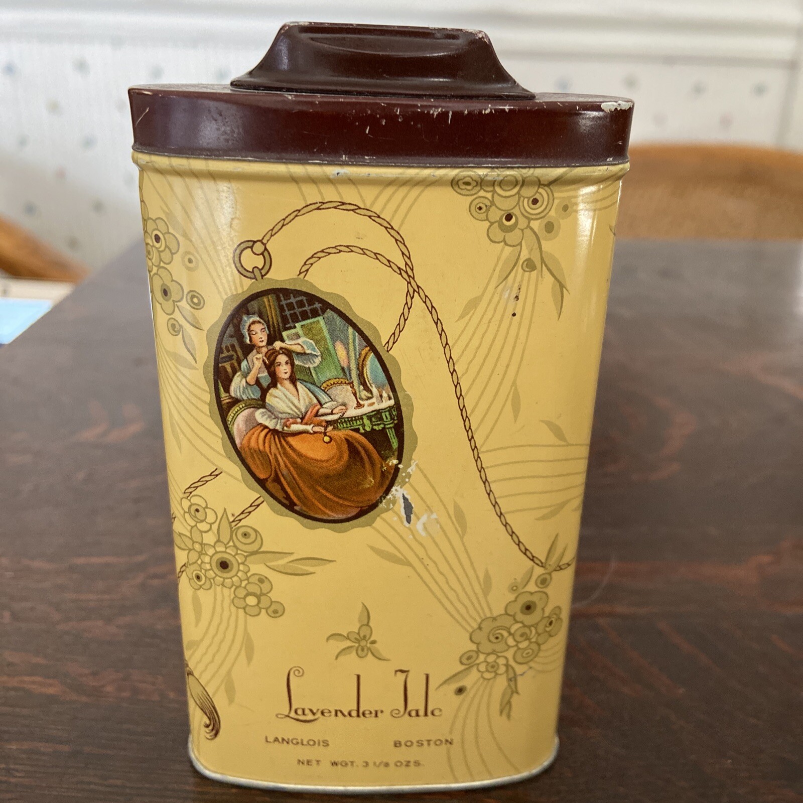 VINTAGE LAVENDER TALC TIN LANGLOIS BOSTON TIN 3 1/8 OZ. EB43