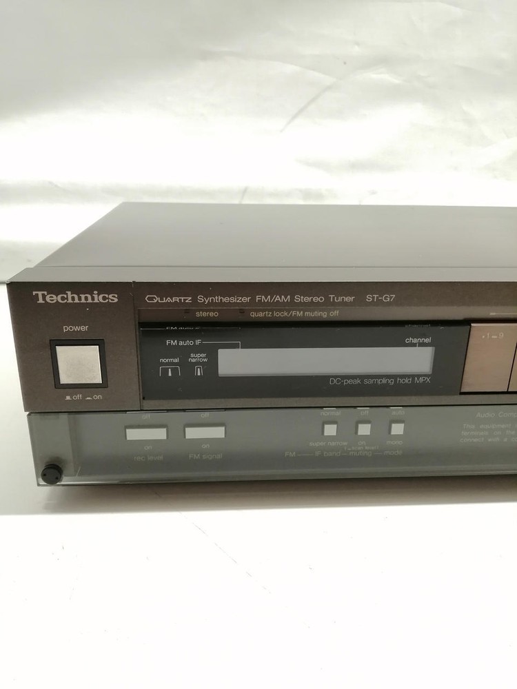 Technics ST-G7 Quartz Synthesizer Tuner