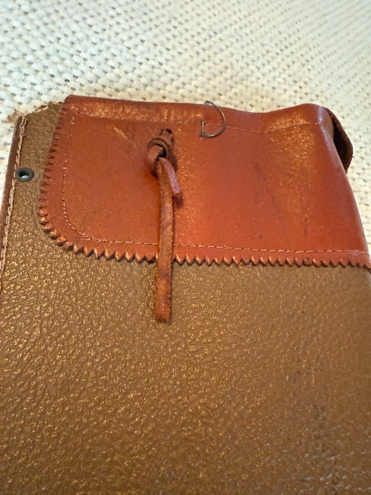 Leather Shoulder Quiver Wall Hanger