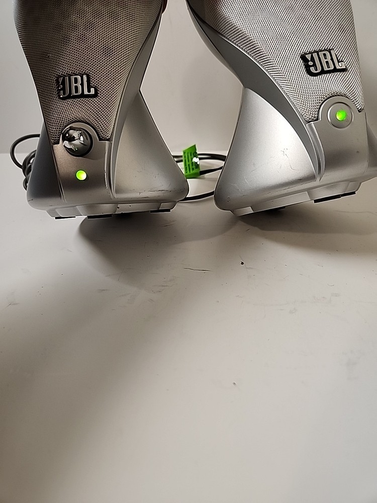 JBL Duet Silver Computer Speakers w/AC Adapter by Harman Multimedia
