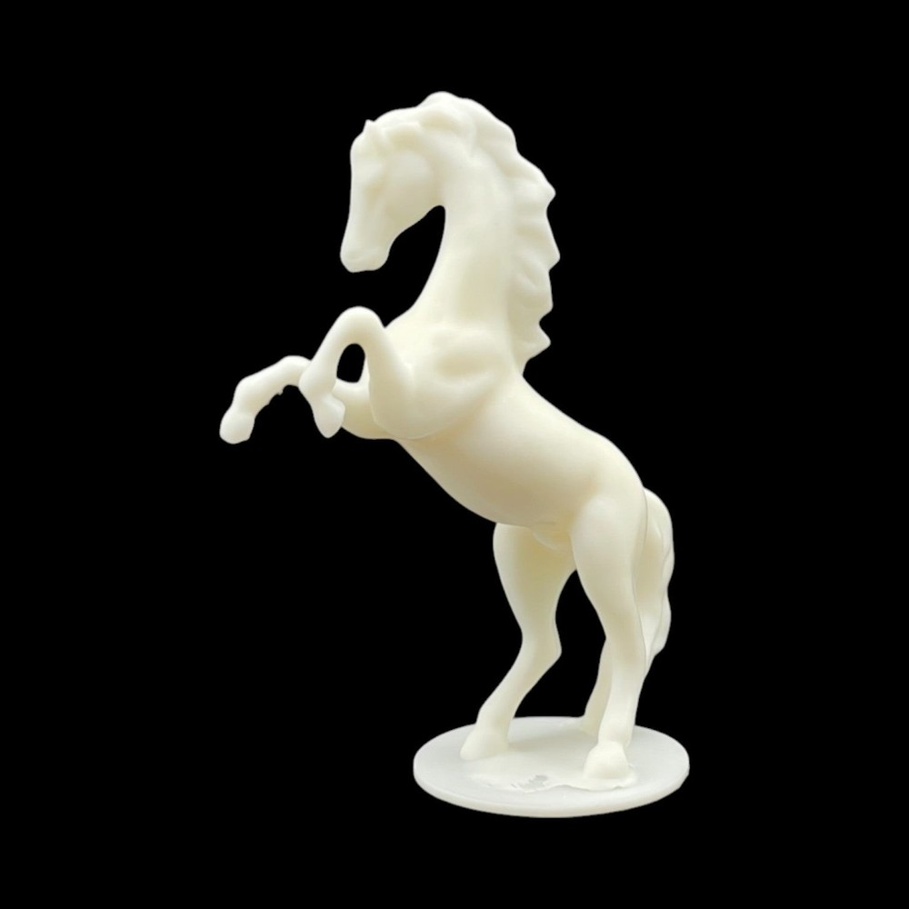 Bronco or Mustang Mascot 27' - HO Scale - White