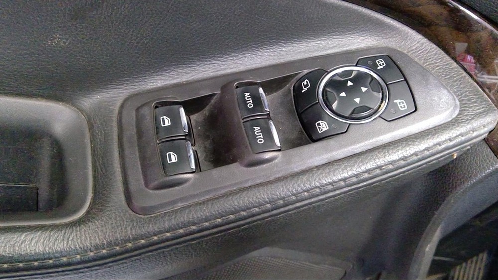 Used Automatic Transmission Shift Lever Assembly fits: 2011 Ford Explorer Grade